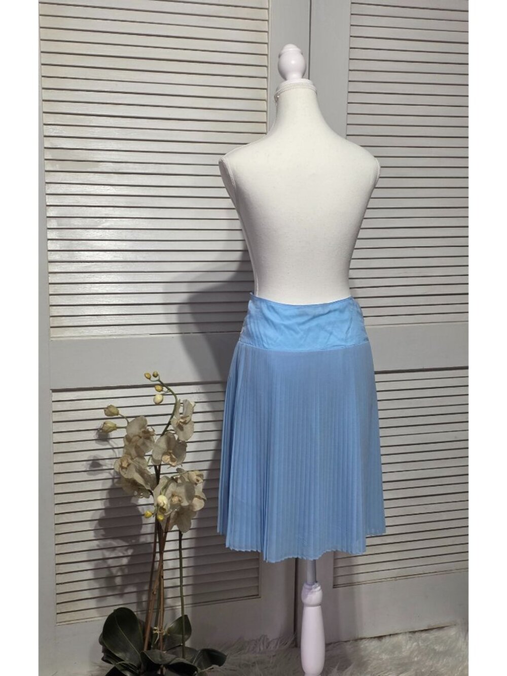 Carlisle Collection Womens Blue Pleated Embroidered White Floral Skirt Sz 4 3894 - Picture 3 of 12